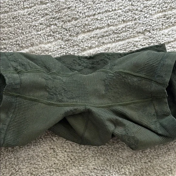 Gymshark Women's Green Seamless Shorts - Picture 3 of 6